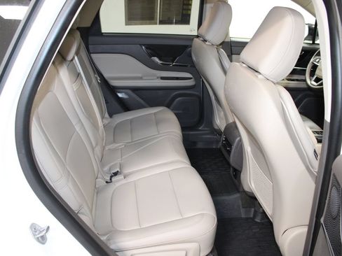 Used 2023 Lincoln Corsair FWD image 33