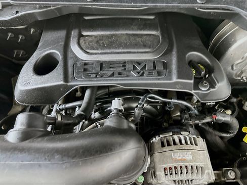 Used 2019 RAM 1500 Limited AWD/4WD image 33