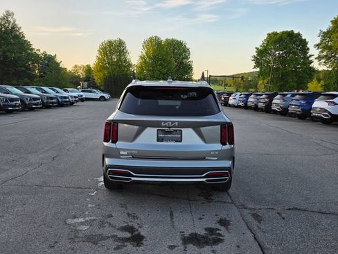 Certified 2023 Kia Sorento EX AWD/4WD image 7