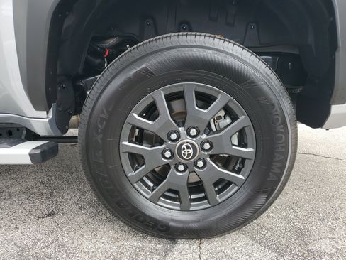 Used 2025 Toyota 4Runner SR5 image 29