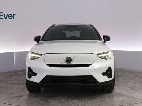 Used 2023 Volvo XC40 Recharge Plus AWD/4WD image 12