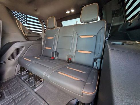 Used 2024 GMC Yukon AT4 w/ Technology Package image 16