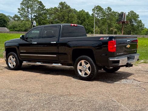 Used 2015 Chevrolet Silverado 2500 LTZ w/ Duramax Plus Package AWD/4WD image 3