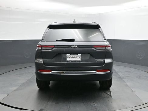 New 2025 Jeep Grand Cherokee Laredo X w/ Luxury Tech Group I image 8
