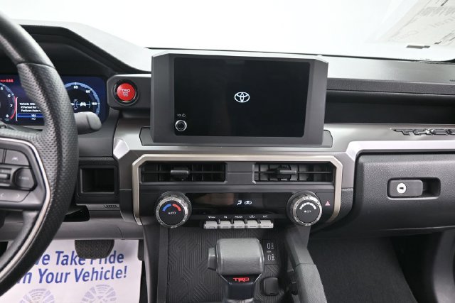 Used 2024 Toyota Tacoma TRD Off-Road AWD/4WD image 22