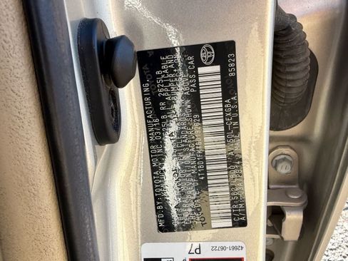 Used 2016 Toyota Camry XLE w/ Moonroof Package FWD image 26