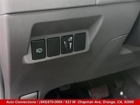 Used 2014 Toyota Prius V Five FWD image 21