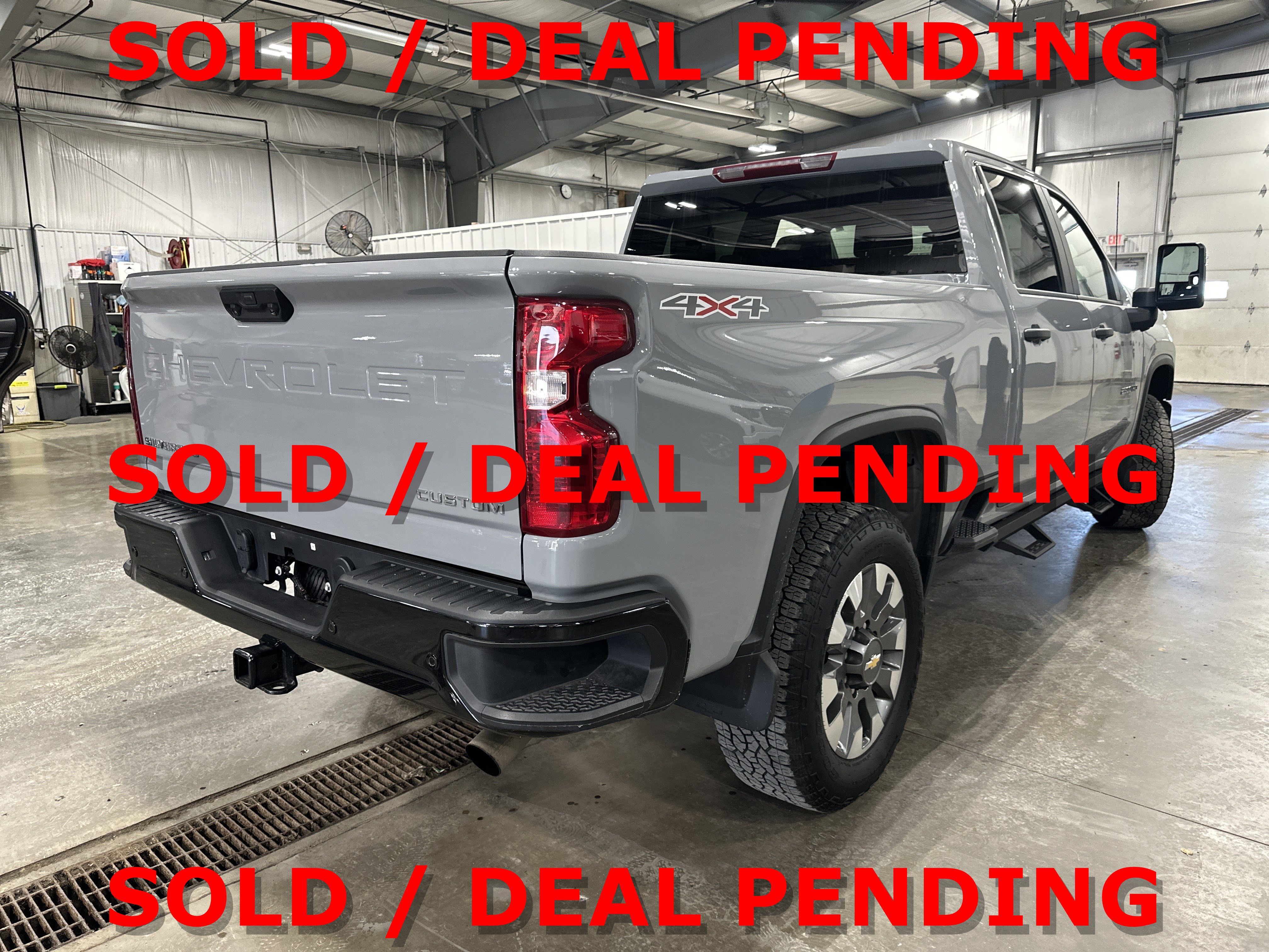 Used 2024 Chevrolet Silverado 2500 Custom w/ Custom Convenience Package AWD/4WD image 3