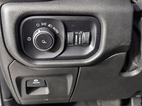 Used 2019 RAM 1500 Tradesman image 13
