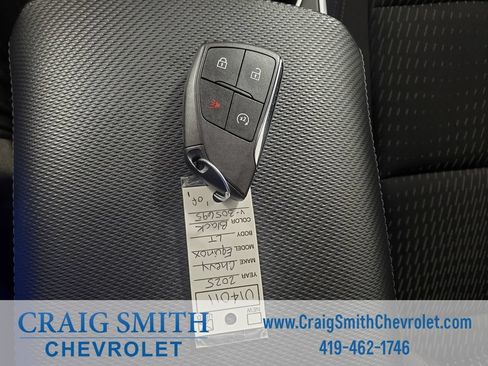 Used 2025 Chevrolet Equinox LT FWD image 30