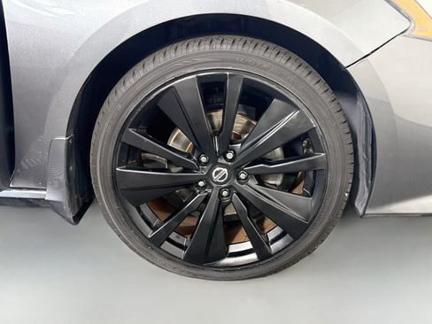 Used 2019 Nissan Altima 2.5 SR w/ SR Premium Package AWD/4WD image 32
