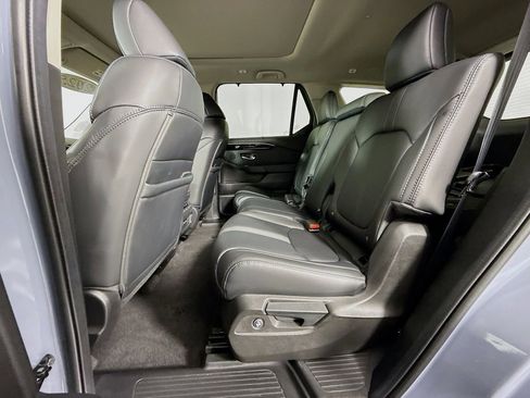 Certified 2025 Honda Pilot Touring image 23