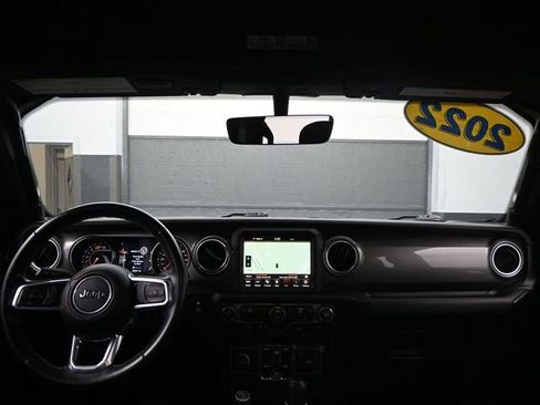 Used 2022 Jeep Wrangler Unlimited Sahara image 21