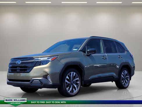 Used 2025 Subaru Forester Touring AWD/4WD image 8
