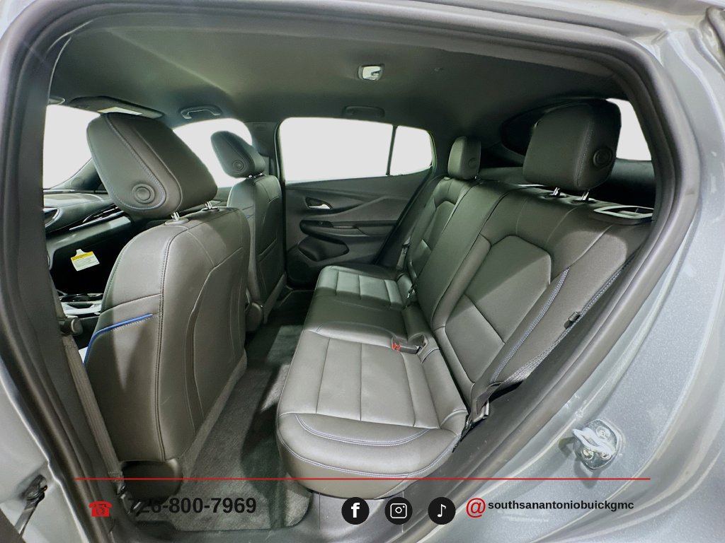 Certified 2025 Buick Envista Sport Touring w/ Convenience I Package FWD image 24