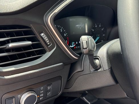 Used 2021 Ford Escape SE w/ SE Sport Appearance Package FWD image 18