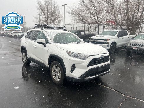 Used 2021 Toyota RAV4 XLE w/ Convenience Package image 1