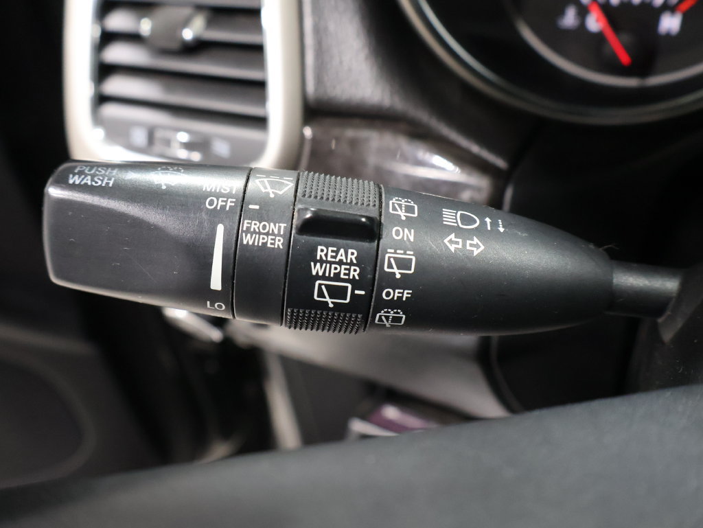 Used 2013 Jeep Grand Cherokee Laredo RWD image 35