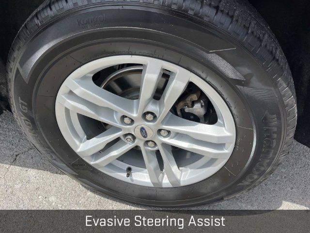 Used 2024 Ford Explorer XLT w/ Equipment Group 202A AWD/4WD image 11