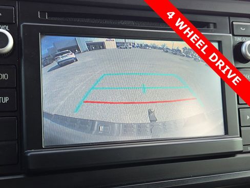 Used 2019 Toyota Tacoma SR w/ SR Convenience Package image 17