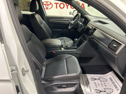 Used 2020 Volkswagen Atlas Cross Sport SEL image 12