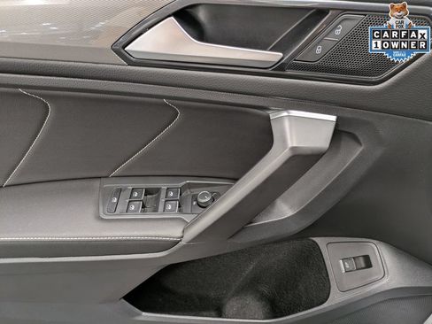 Used 2022 Volkswagen Tiguan SE AWD/4WD image 9