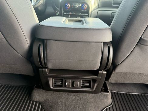 Used 2021 Chevrolet Silverado 1500 LT image 18