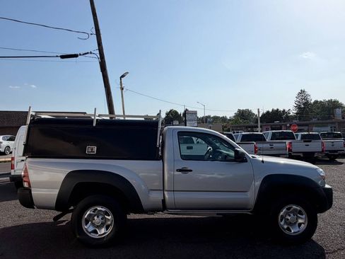 Used 2011 Toyota Tacoma 4x4 Regular Cab image 7