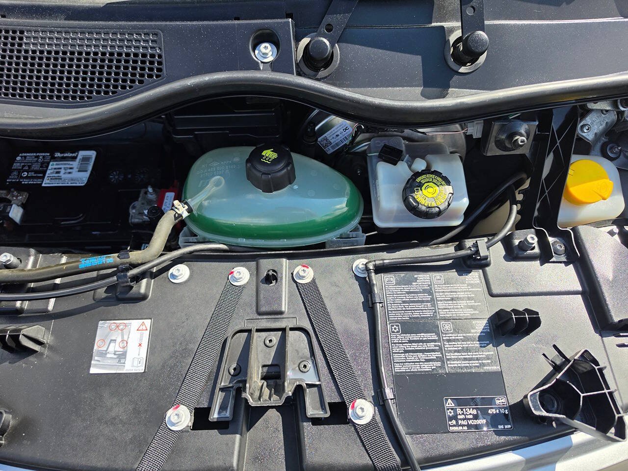 Used 2016 smart fortwo passion w/ Sport Package RWD image 46