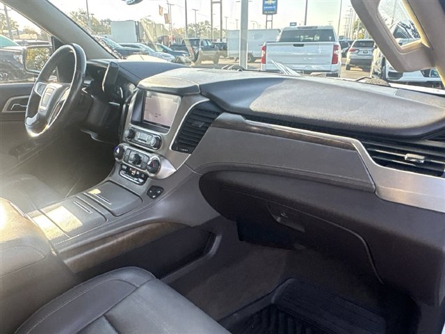 Used 2018 GMC Yukon XL Denali w/ Denali Ultimate Package RWD image 30