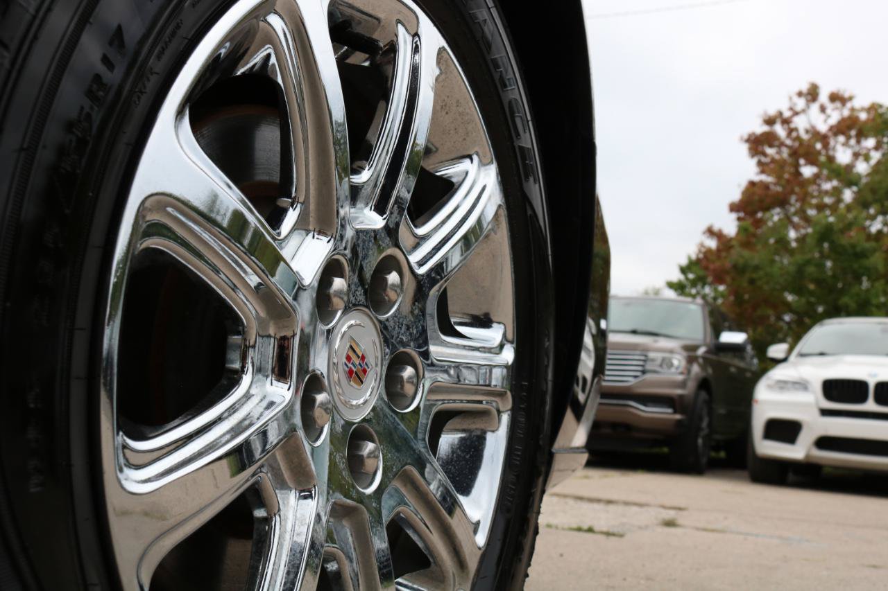 Used 2009 Cadillac DTS w/ Sun And Sound Package FWD image 7