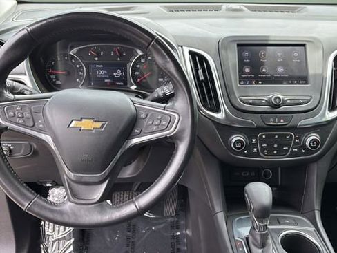 Used 2022 Chevrolet Equinox LT FWD image 10