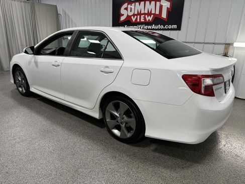 Used 2014 Toyota Camry SE image 6