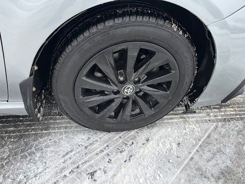 Used 2021 Toyota Camry SE image 12