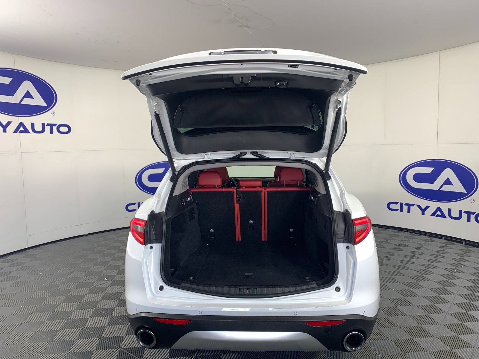 Used 2019 Alfa Romeo Stelvio Ti AWD/4WD image 23