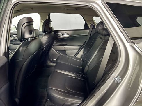 Certified 2024 Kia Sportage EX image 21