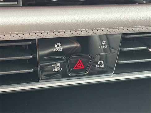 New 2026 Volkswagen Atlas Peak Edition image 32