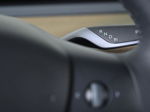 Used 2023 Tesla Model 3 Performance image 13