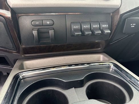 Used 2014 Ford F450 Platinum w/ FX4 Off Road Package image 30