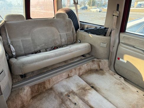 Used 1999 Chevrolet Suburban Base w/ Preferred Equipment Group 2 image 5