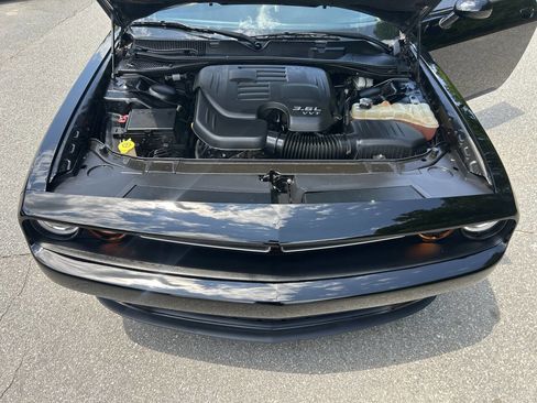 Used 2016 Dodge Challenger SXT RWD image 23