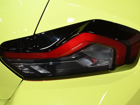 Used 2025 BMW M2 w/ Lighting Package RWD image 59