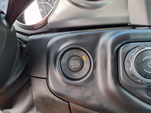 Used 2021 Jeep Wrangler Sport S image 26