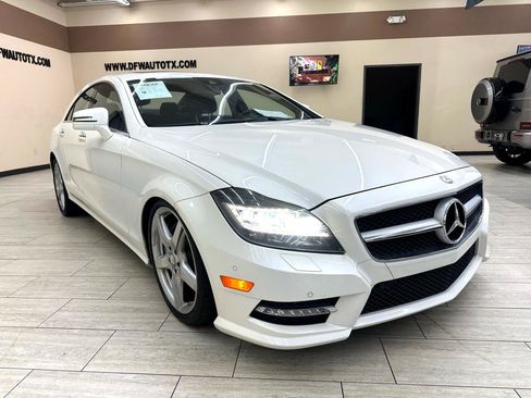 Used 2014 Mercedes-Benz CLS 550 4MATIC w/ Premium 1 Package image 5
