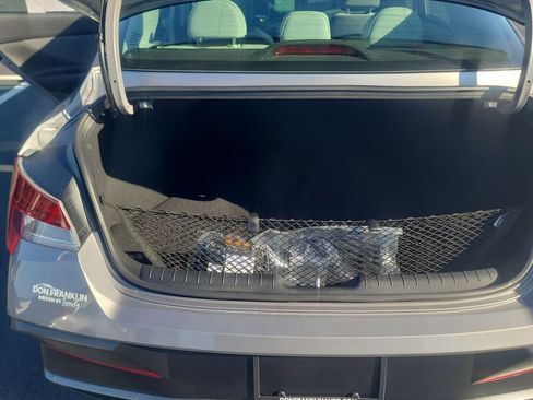 New 2026 Hyundai Elantra Limited FWD image 30