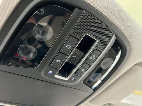 Used 2019 Kia Sorento SX image 44