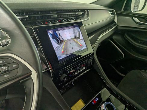 Certified 2022 Jeep Grand Cherokee Altitude image 27