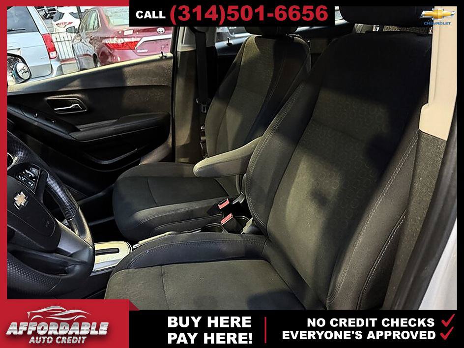 Used 2016 Chevrolet Trax LS AWD/4WD image 10