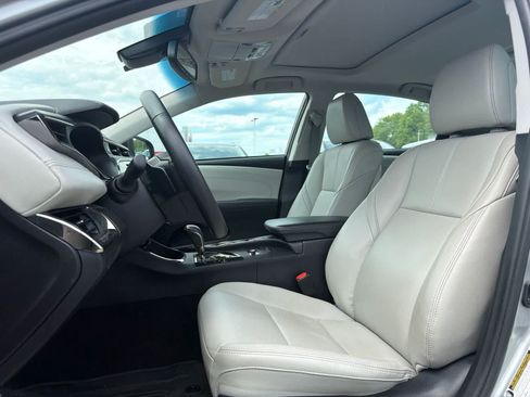 Used 2017 Toyota Avalon XLE Premium FWD image 11