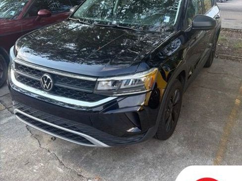 Used 2023 Volkswagen Taos S FWD image 1